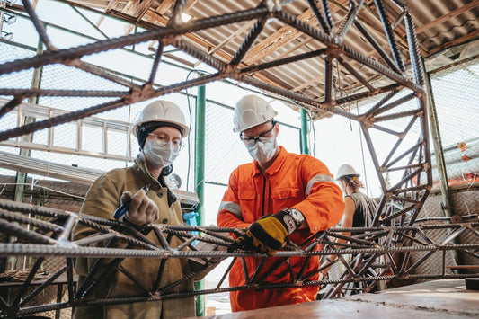 How to Choose Cut Resistant Gloves for Sheet Metal Work
