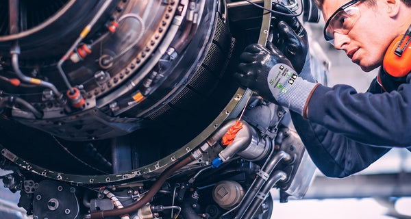 Schwer® PM3202 Gloves Prevent Recordable Injury | Aerospace Case Study